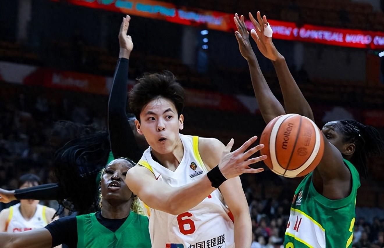 开云官网-中国女篮轻取马里，三大中锋合体尽显统治力，但她才是攻防核心